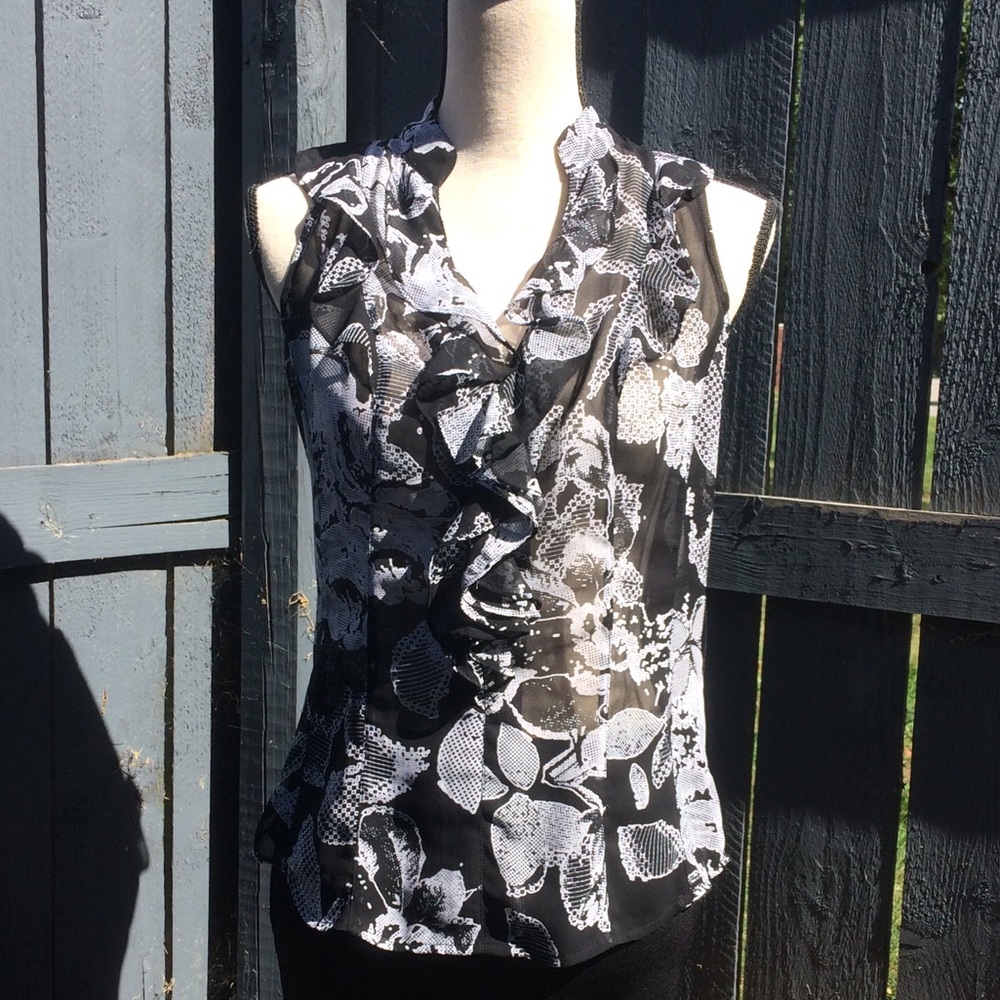 🌸Express Design Studios Floral Blouse Size S